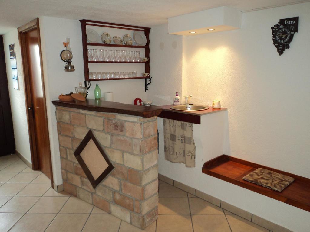 Studio Apartment Md Roč الغرفة الصورة